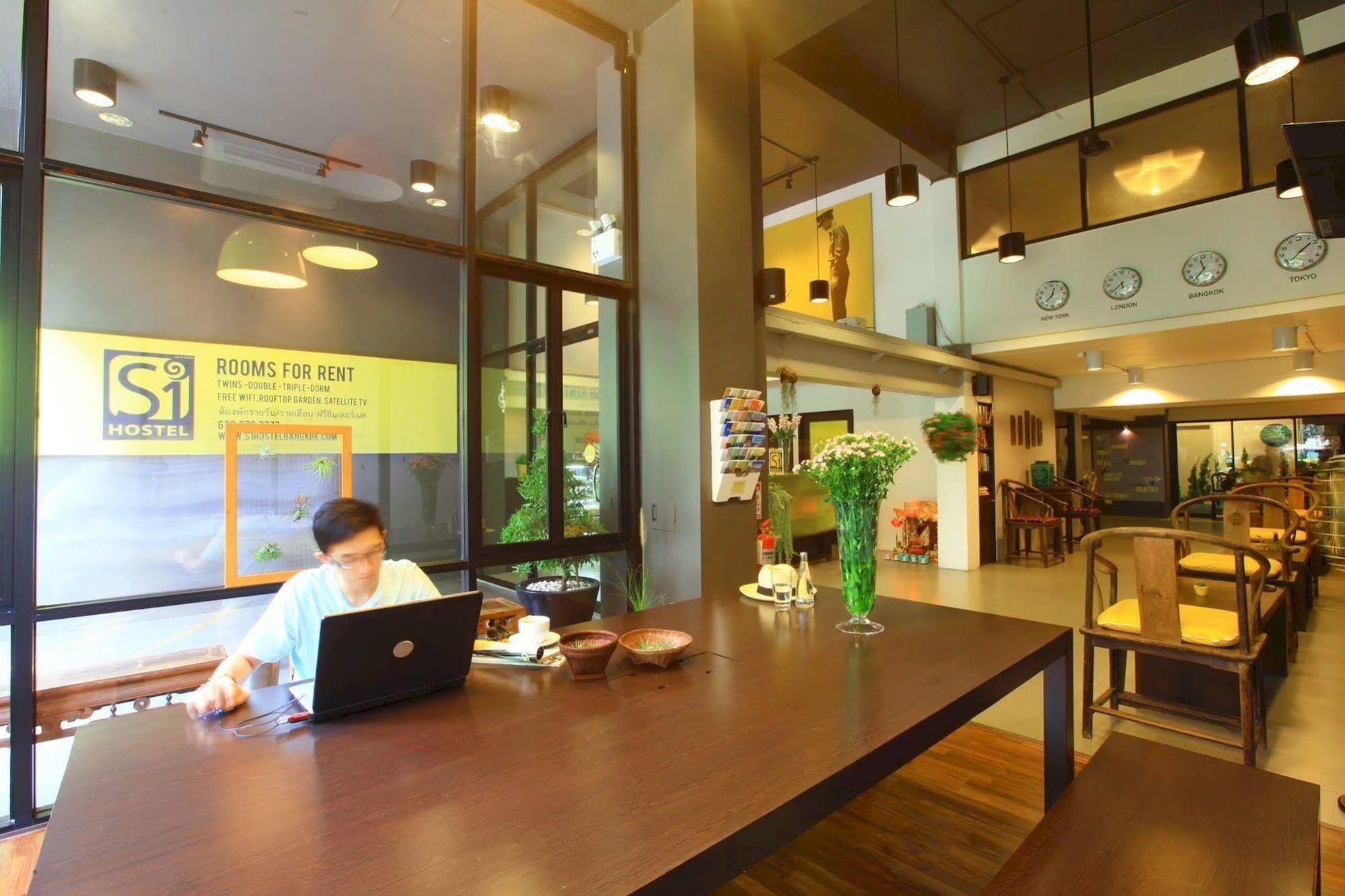 S1Hostel Bangkok Eksteriør billede