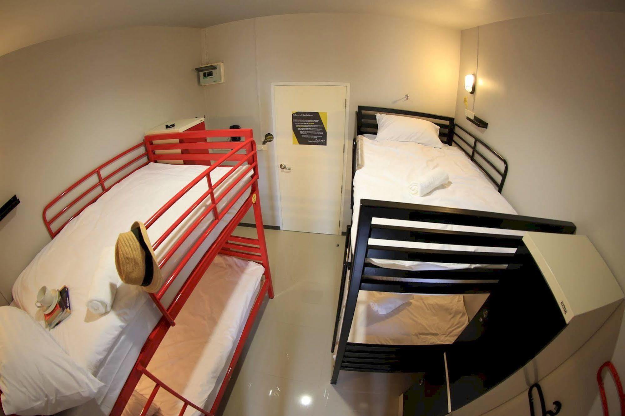 S1Hostel Bangkok Eksteriør billede